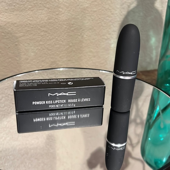 MAC cosmetics Powder Kiss Lipstick in #916 Devoted to Chili, NEW! - Picture 2 of 8